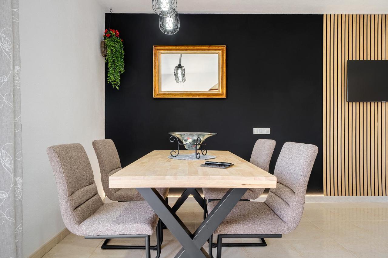 Apartment Montserrat *